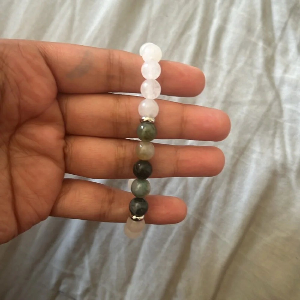 Beaded Bracelets 💚 - Picture 4 of 4